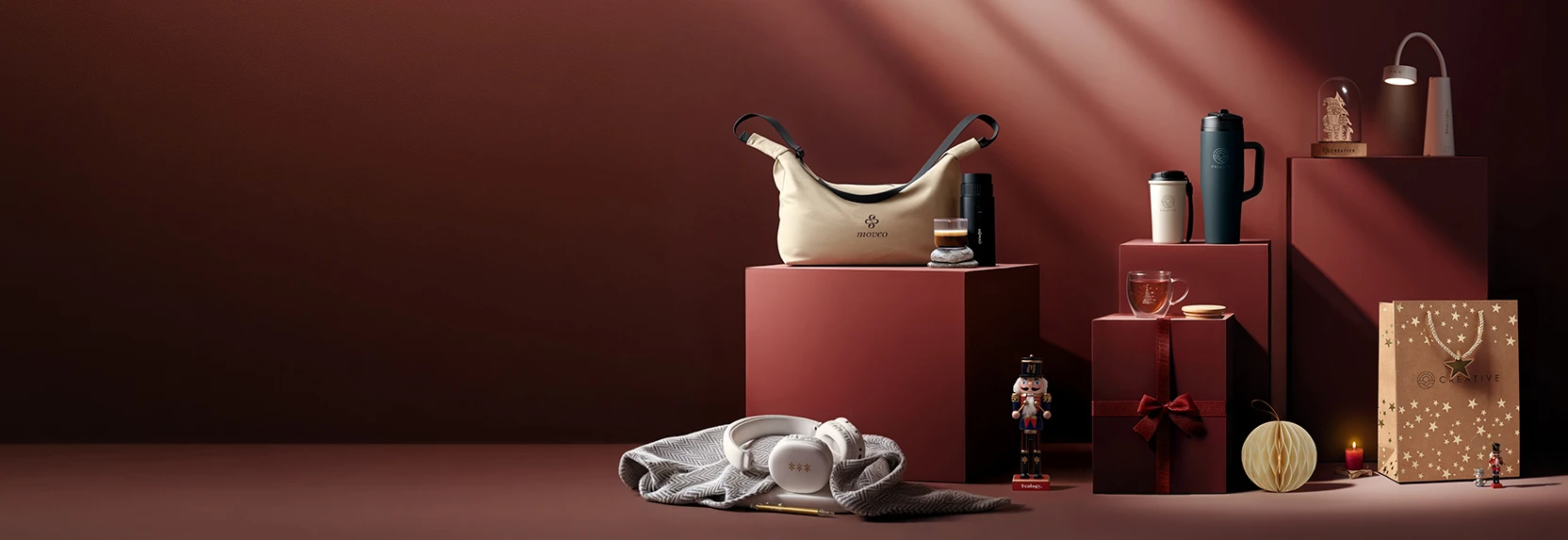 Torba, kubki termiczne, słuchawki i upominki z kolekcji More than Gifts